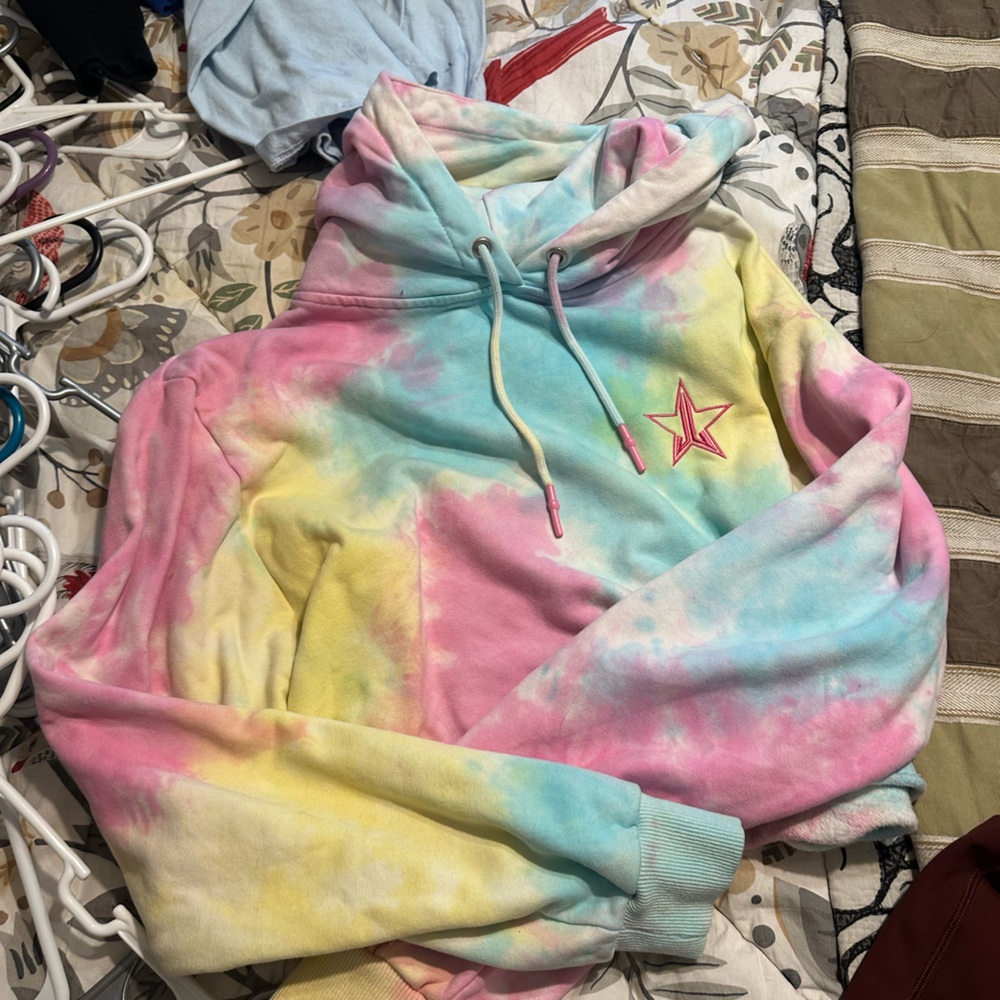 Cropped hoodie